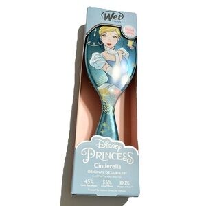 Cinderella Wet Brush Limited Edition NEW